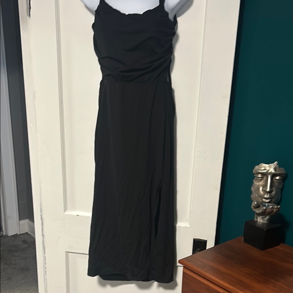 Elegant dress with a sport like comfort